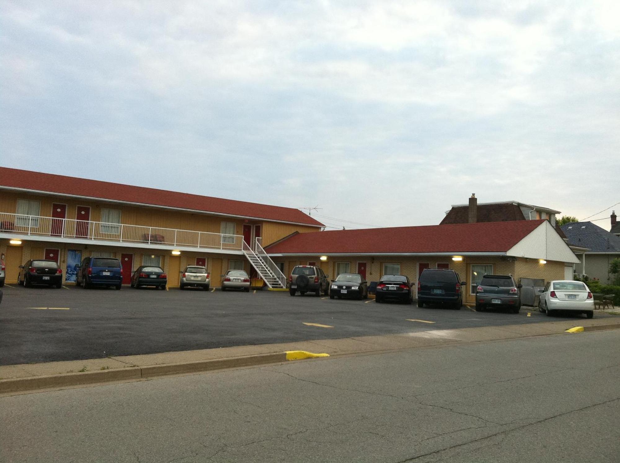 מפלי הניאגרה Scottish Inn Near The Falls And Casino מראה חיצוני תמונה